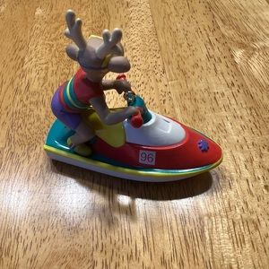 HALLMARK KEEPSAKE ORNAMENT